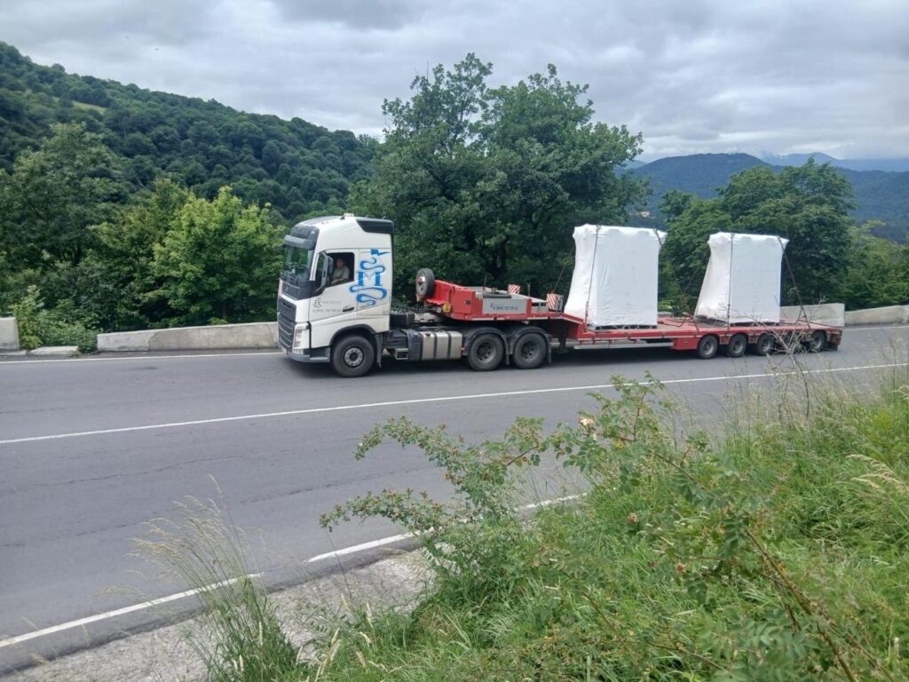 Завершена отгрузка и доставка двух магнитов-гигантов.
